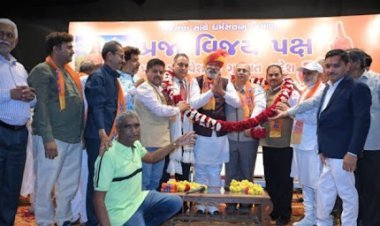 डी.जी. वंजारा की अध्यक्षता में राष्ट्रीय पार्टी के रूप में उभर रहे प्रजा विजय पक्ष का पहला सम्मेलन अहमदाबाद में हुआ